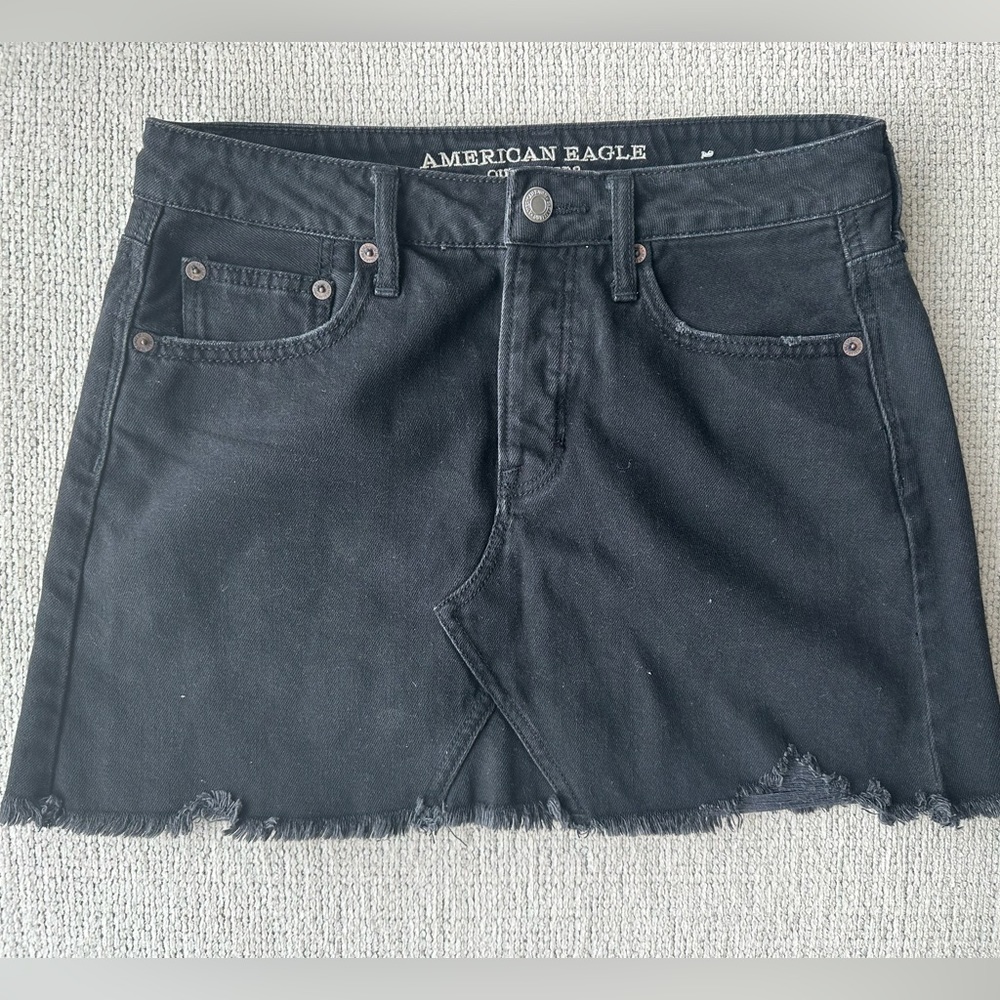 American Eagle Black Denim Skirt Size 4